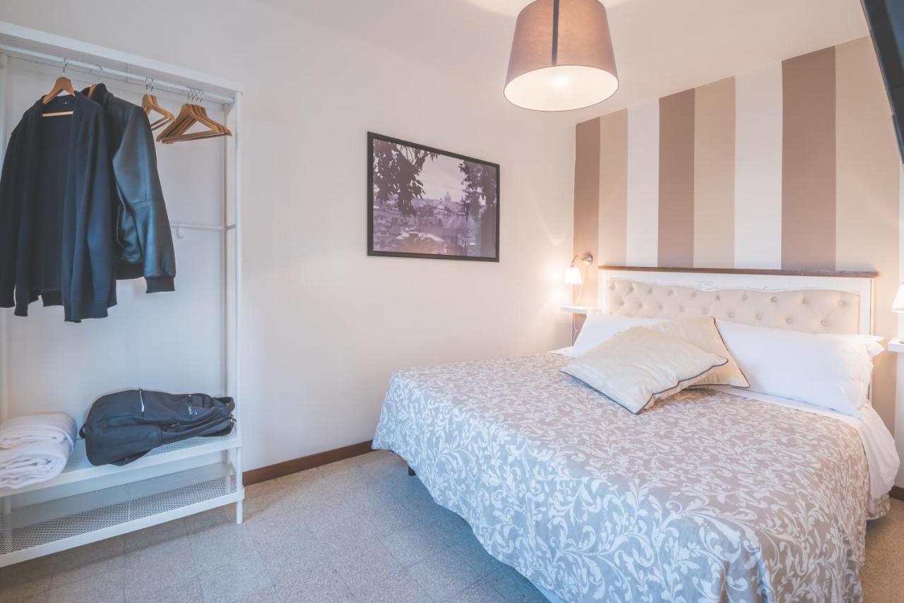 Pellegrino 75 Double Bedroom Рим Екстериор снимка